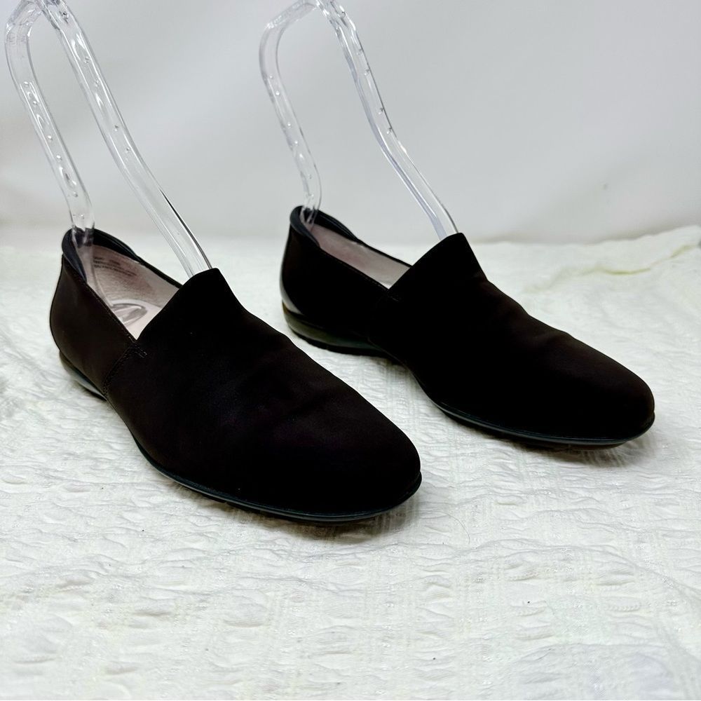 Donald J Pliner Cavat Flats- Size 8.5